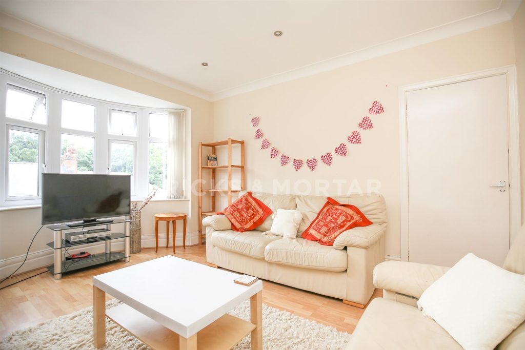 (£96pppw) Shaftesbury Grove, Heaton, Newcastle Upon Tyne