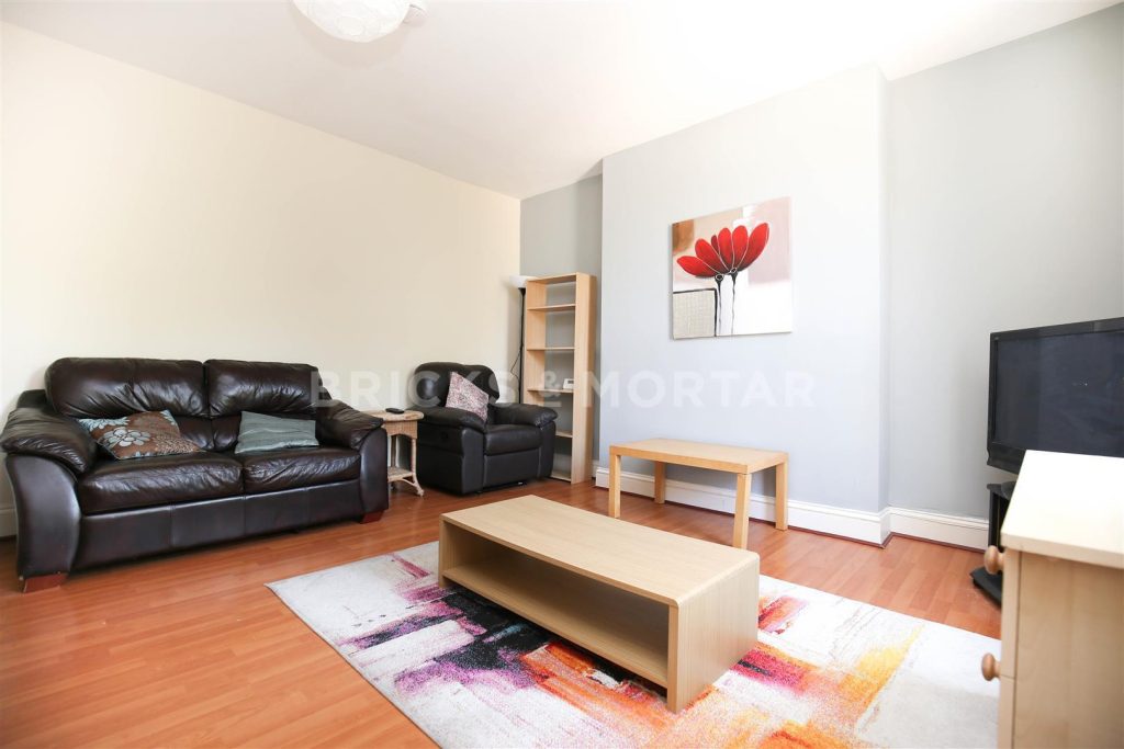 (£100pppw) Stratford Road, Heaton, Newcastle Upon Tyne