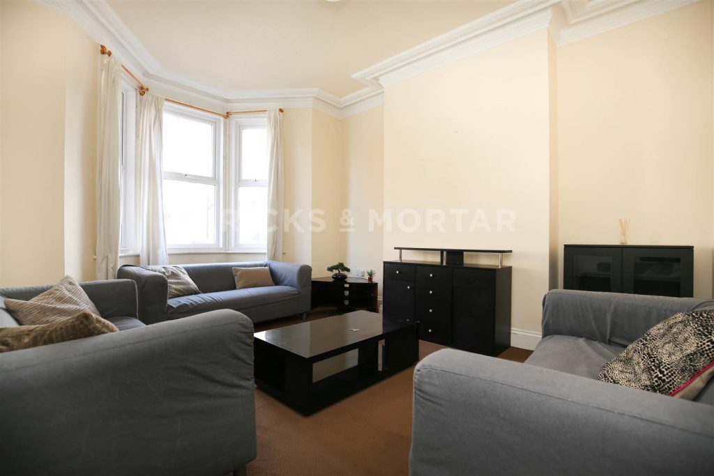 (£85pppw) Mundella Terrace, Heaton, Newcastle Upon Tyne, NE6