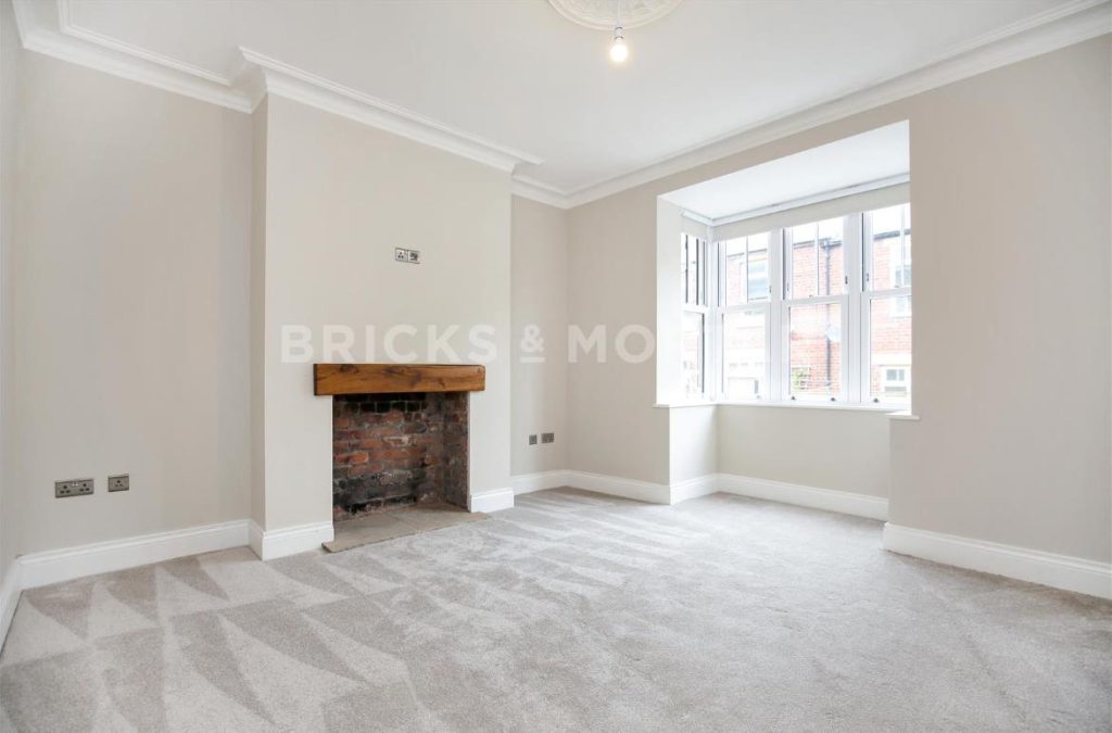 May Avenue, Ryton, NE40