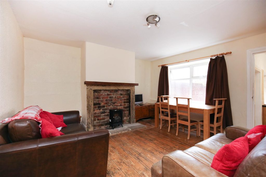 (£100pppw) Warwick Street, Heaton, Newcastle Upon Tyne