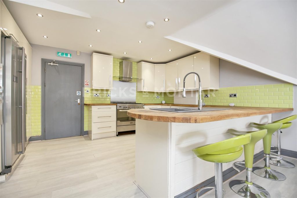 (£130pppw) Forrest House, Dinsdale Place, Sandyford, NE2