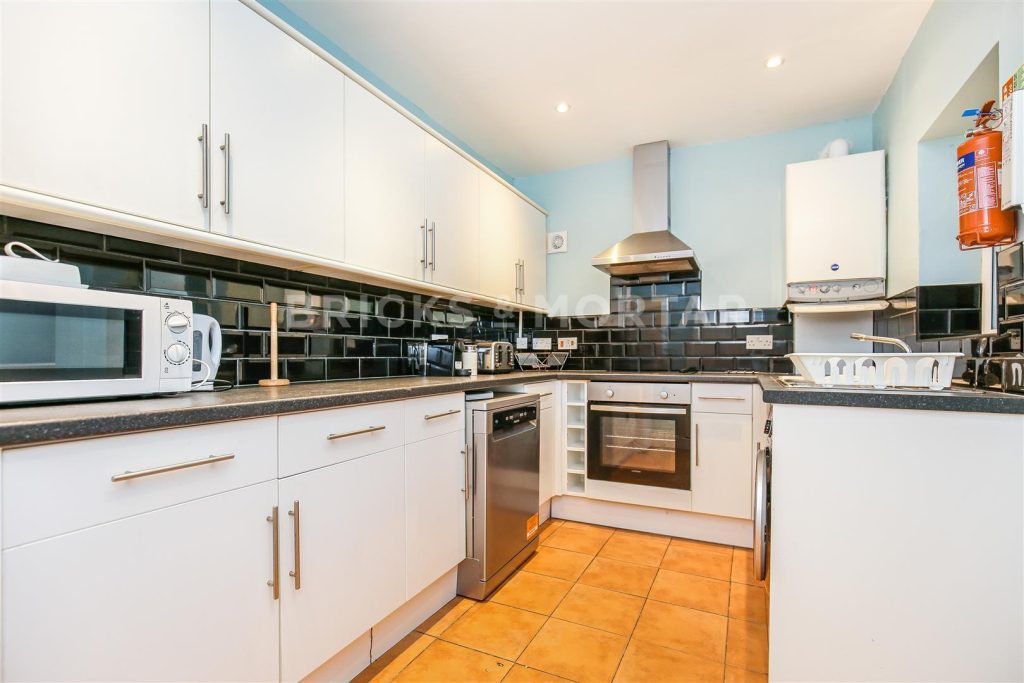 (£160pppw) Larkspur Terrace, Jesmond, Newcastle Upon Tyne